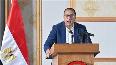 رئيس الوزراء يتابع مع وزير قطاع الأعمال موقف المشروع القومي لتطوير صناعة الغزل والنسيج