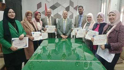 وكيل تعليم كفر الشيخ يكرم مبدعي مايكروسوفت لتميزهم 
