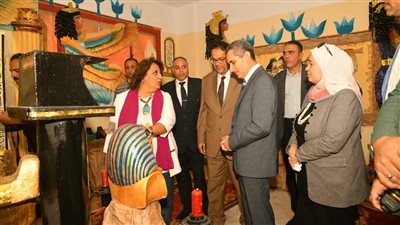 محافظ الغربية يفتتح المتحف التعليمي بطنطا ويشيد بالجهود الذاتيه لمعلمي التربية الفنية