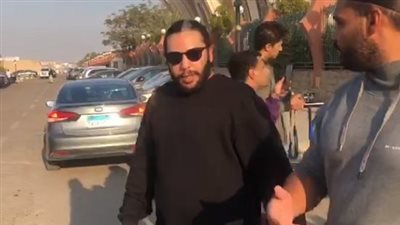 نجوم الفن يودعون المنتجة ناهد فريد شوقى إلى مثواها الأخير