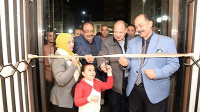 محافظ أسيوط يشهد العرض المسرحي 