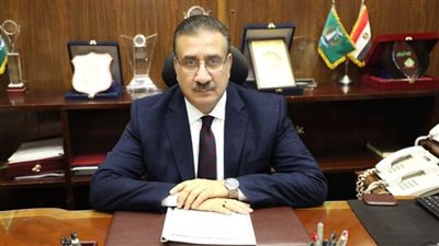محافظ المنوفية يتابع العملية الانتخابية ويؤكد إنتظام فتح جميع اللجان وبدء توافد الناخبين بنطاق المحافظة 