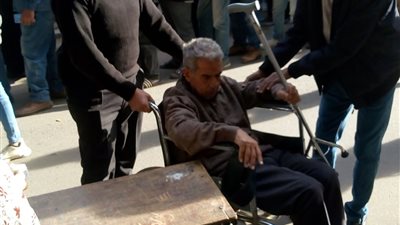    وزارة الداخلية تستجيب لالتماس مواطن من ذوي الاحتياجات الخاصة لنقله لمقر لجنته الانتخابية بالقاهرة 
