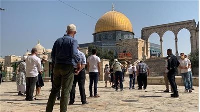 مئات المستوطنين الإسرائيليين يقتحمون المسجد الأقصى بالقدس الشرقية المحتلة