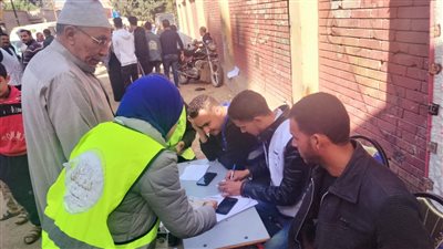 شباب كفر الشيخ: حملة بشبابها وأعضاء الكيانات التطوعية تقدم المساعدة للناخبين فى المقار الانتخابية منذ اللحظة الأولى