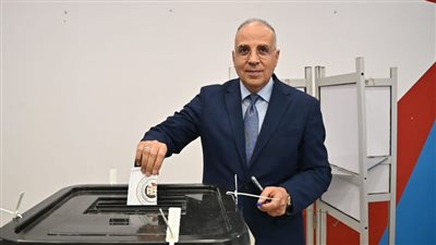 فور عودته لمصر.. وزير الري يدلى بصوته فى الانتخابات الرئاسية 2024