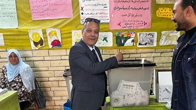 المستشار اشرف عيسى يدلي بصوته في الانتخابات الرئاسية 