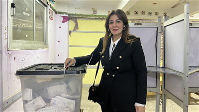 القاضية حنان دحروج تدلي بصوتها في انتخابات الرئاسة 2024