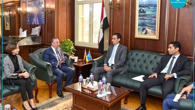 محافظ الإسكندرية يتفقد مركز السيطرة الموحد للشبكة الوطنية للطوارئ والسلامة 