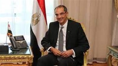  وزير الاتصالات يهنئ الرئيس عبد الفتاح السيسى لفوزه بفترة رئاسية جديدة