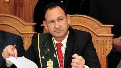 من قلب إسرائيل قاضٍ مصرى: بن غوريون اكتشف شبه جزيرة سيناء مليئة بالنفط واقترح مد أنابيب منها إلى حيفا لتكرير النفط