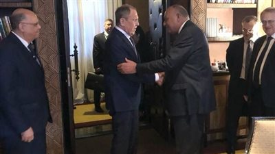 وزير الخارجية يبحث مع نظيره الروسي الوقف الفوري لإطلاق النار في غزة