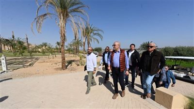 وزير الإسكان يستهل جولته في أسوان الجديدة بتفقد مشروعات الشريط النهرى السياحى