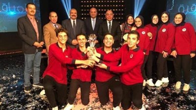 محافظ الشرقية يهنئ فريقي مدرستي 