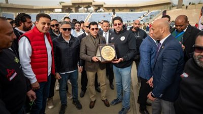 وزيرالشباب والرياضة  يشهد أكبر تجمع للسيارات المعدلة باستاد القاهرة الدولي