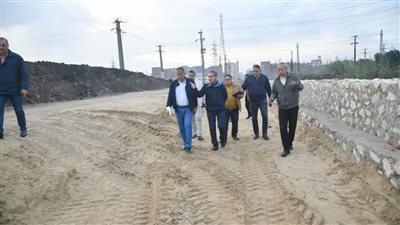 بجولته الصباحية.. محافظ الغربية يتفقد محور النعناعية بكفر الزيات 