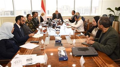 وزير الإسكان يؤكد أهمية مفهوم العمران والبناء الأخضر وفوائده البيئية والاقتصادية