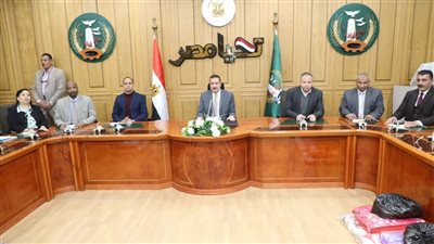  محافظ المنوفية يسلم مساعدات مالية وعينية لـ 150 حالة إنسانية من الأسر الأولي بالرعاية 