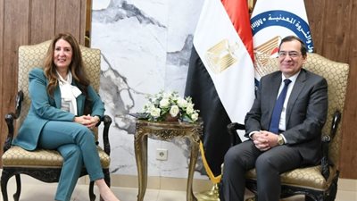  وزير البترول يستقبل سفيرة الولايات المتحدة لبحث سبل التعاون بين الجانبين