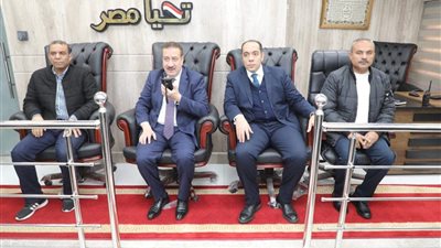  محافظ المنوفية يتابع عبر الشبكة الوطنية للطوارئ والسلامة العامة جهود شفط تجمعات مياه الأمطار