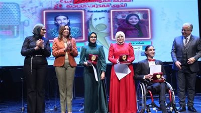 وزيرة الثقافة تكرم الفائزين بمسابقة المواهب الذهبية لذوي القدرات الخاصة 