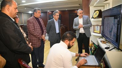 محافظ الغربية يناقش تطوير المحاور المرورية بالمحافظة