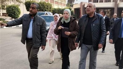 في زيارة مفاجئة.. وزير قطاع الأعمال العام يتفقد مصانع شركة ممفيس للأدوية
