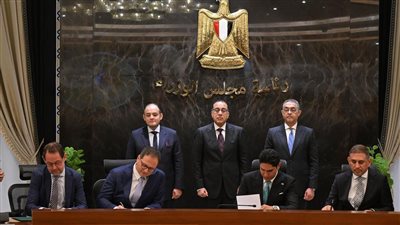 رئيس الوزراء يشهد توقيع عقود إنشاء أكبر مُجمع لصناعات الأغذية الزراعية في الشرق الأوسط