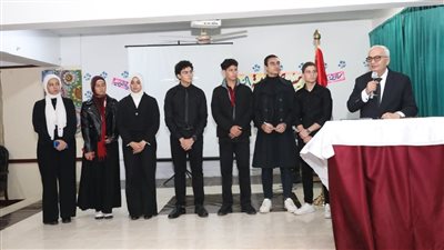 وزير التعليم يشهد احتفالية 