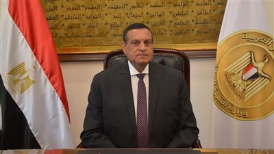 وزير التنمية المحلية يتلقي تقريراً عن جهود مباردة