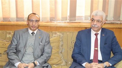 رئيس جامعة المنوفية يتفقد سير إمتحانات الفصل الدراسي الأول بكلية الهندسة الإلكترونية