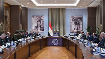 رئيس الوزراء يتابع موقف أعمال تطهير وتكريك بحيرة البرلس