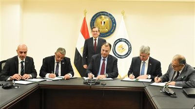 البترول: توقيع مذكرة تفاهم لإمداد مشروع شركة شمال أبوقير للمغذيات الزراعية بالهيدروجين الأخضر