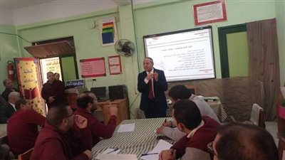 وكيل تعليم كفر الشيخ يتابع التدريبات الخاصه بالمحقق الخارجي على الوحدات الدراسيه للبرامج المطوره