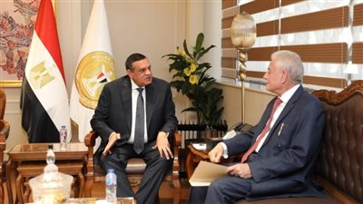 وزير التنمية المحلية يتابع مع محافظ جنوب سيناء استكمال جهود المحافظة في تنفيذ المشروعات التنموية 
