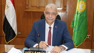 رئيس جامعة المنوفية يهنئ الأخوة الأقباط بعيد الميلاد المجيد