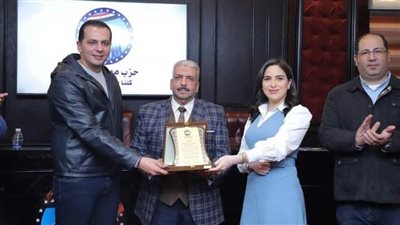 تكريم أمين اعلام مستقبل وطن  بمحافظه كفرالشيخ لجهوده وتميزه فى العمل