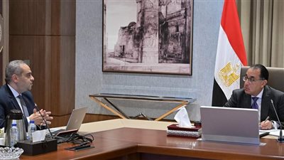رئيس الوزراء يتابع جهود تنفيذ الخطة الاستراتيجية لتوطين صناعة الدواء في مصر 