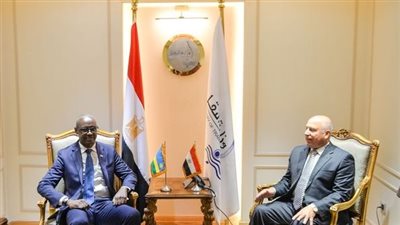 وزير النقل يلتقي سفير رواندا لمناقشة أطول محور بري بأفريقيا كيب تاون 