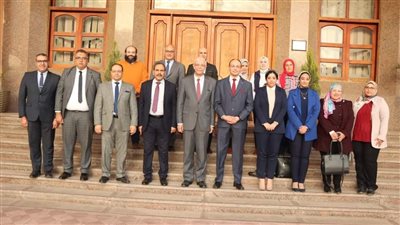 رئيس جامعة المنوفية يستقبل فريق الدعم الفني للمنشآت الصحية بالهيئة العامة للإعتماد و الرقابة الصحية