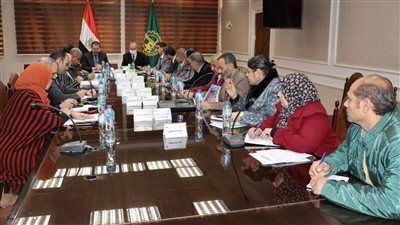 محافظ القليوبية يبحث إنشاء 2 كوبري مشاة على محور العصار بشبرا الخيمة 