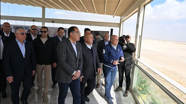خلف الحدث