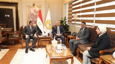 وزيرا التنمية المحلية والنقل يتابعان مع محافظ مطروح الموقف التنفيذي لمشروعات النقل والطرق الجارية