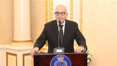 وزير التعليم يطمئن على الحالة الصحية للطلاب المصابين في حادث السيرك   