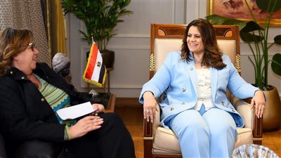 وزيرة الهجرة تستقبل مدير إدارة المسئولية المجتمعية ببنك التعمير والإسكان لبحث سبل التعاون 