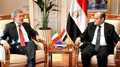 وزير التجارة يبحث مع سفير إيطاليا فرص تعزيز التعاون الاقتصادي بين البلدين