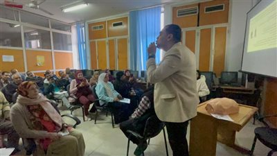 محافظ أسيوط يؤكد أهمية تدريب ورفع كفاءة العاملين بالجهاز الإداري