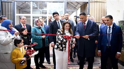 وزيرة الهجرة ومحافظ الدقهلية يفتتحان معرض 