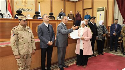 محافظ كفرالشيخ يكرم المتميزين من أبناء المحافظة بالمجلس التنفيذى للمحافظة