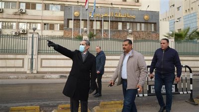محافظ الغربية يوجه بتركيب مطبات صناعية واشارات مرورية لعبور المشاة